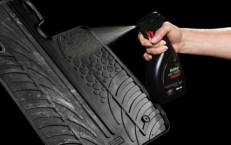 Tailored rubber mats cleaning